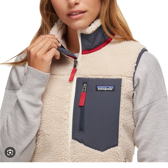 Patagonia Women's Classic Retro-X® Fleece Vest.  Size xs - Picture 3 of 5